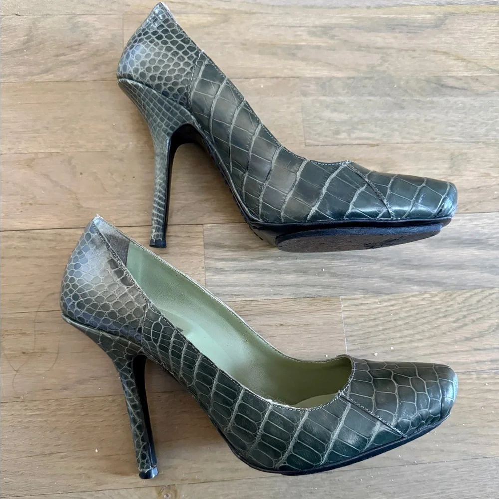 Calvin Klein Leather Croc Gray Stiletto Heels Round Toe Fashion Pumps Size 7